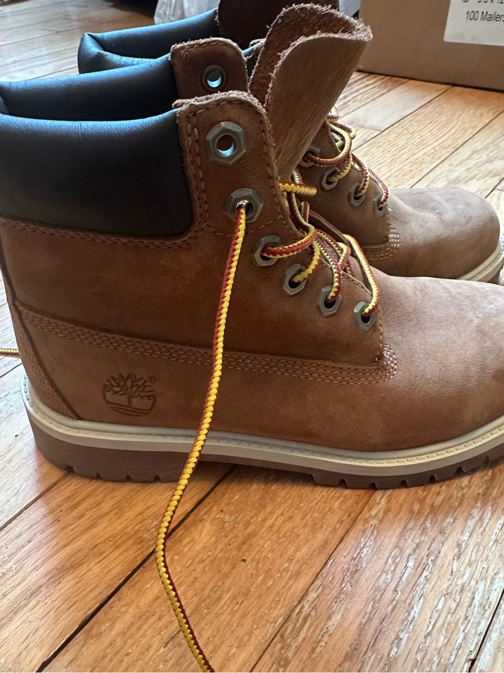 Timberland Premium 6-Inch Waterproof Boots Wheat Junior Size 4 Big Kids